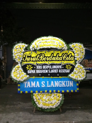 Papan Bunga Duka di Gika